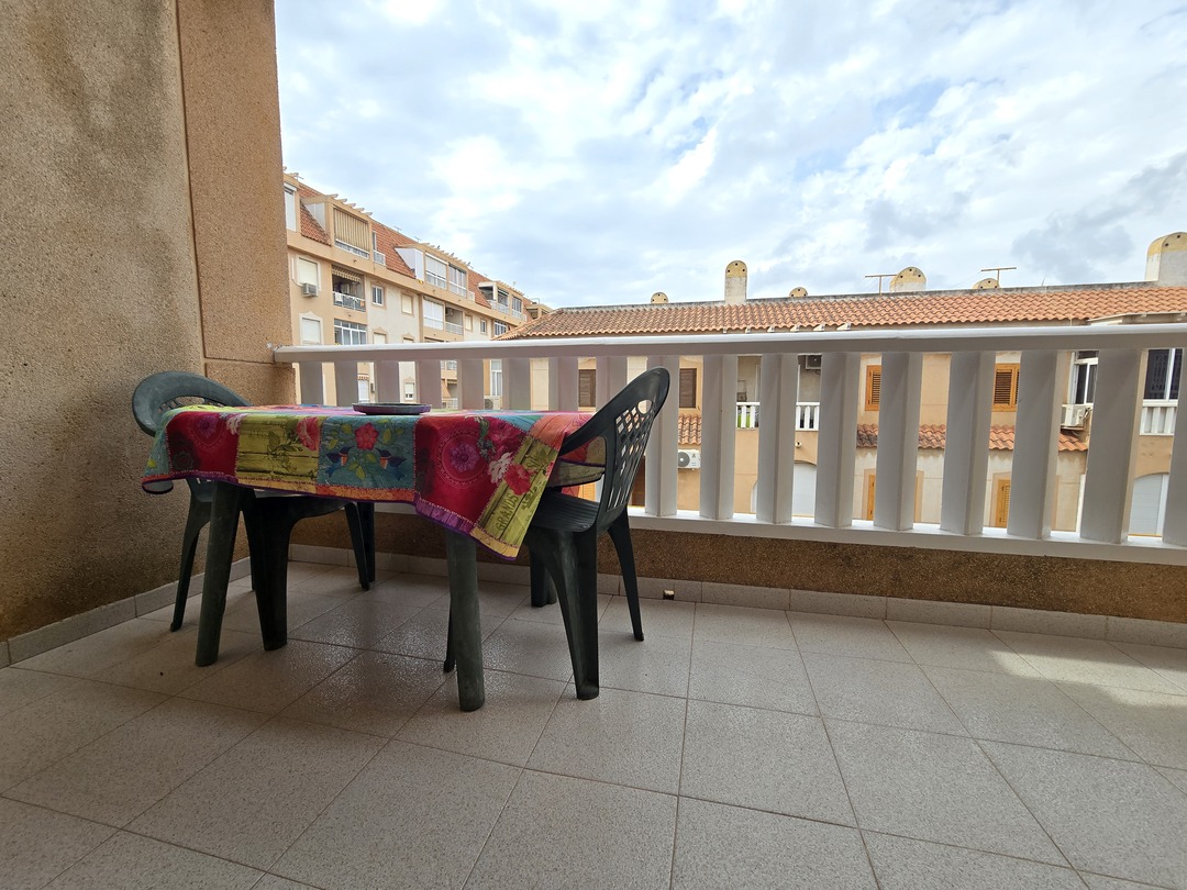 Ático con vistas al mar en Acequión, Torrevieja — 3 dorm. a 300m de la playa