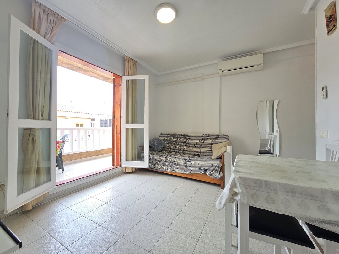 Ático con vistas al mar en Acequión, Torrevieja — 3 dorm. a 300m de la playa
