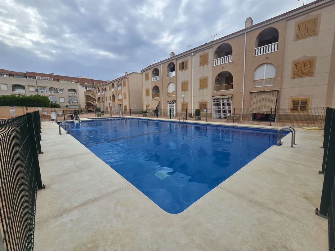 Ático con vistas al mar en Acequión, Torrevieja — 3 dorm. a 300m de la playa