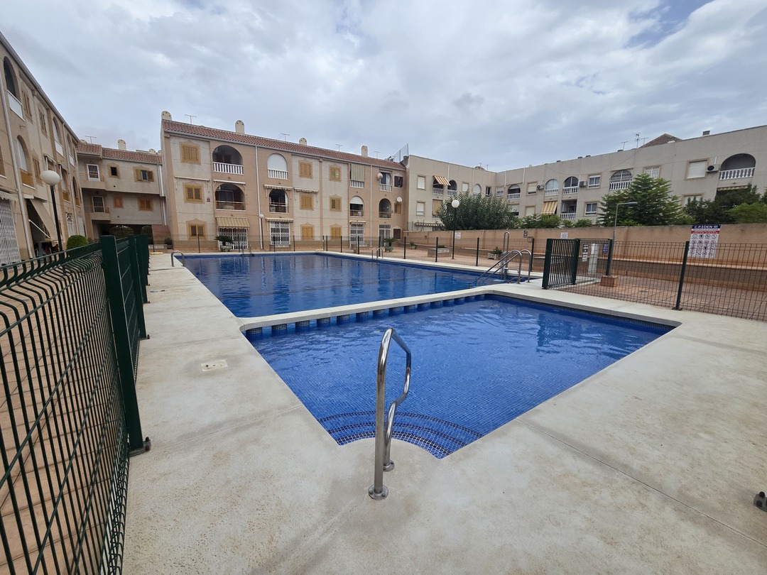 Ático con vistas al mar en Acequión, Torrevieja — 3 dorm. a 300m de la playa