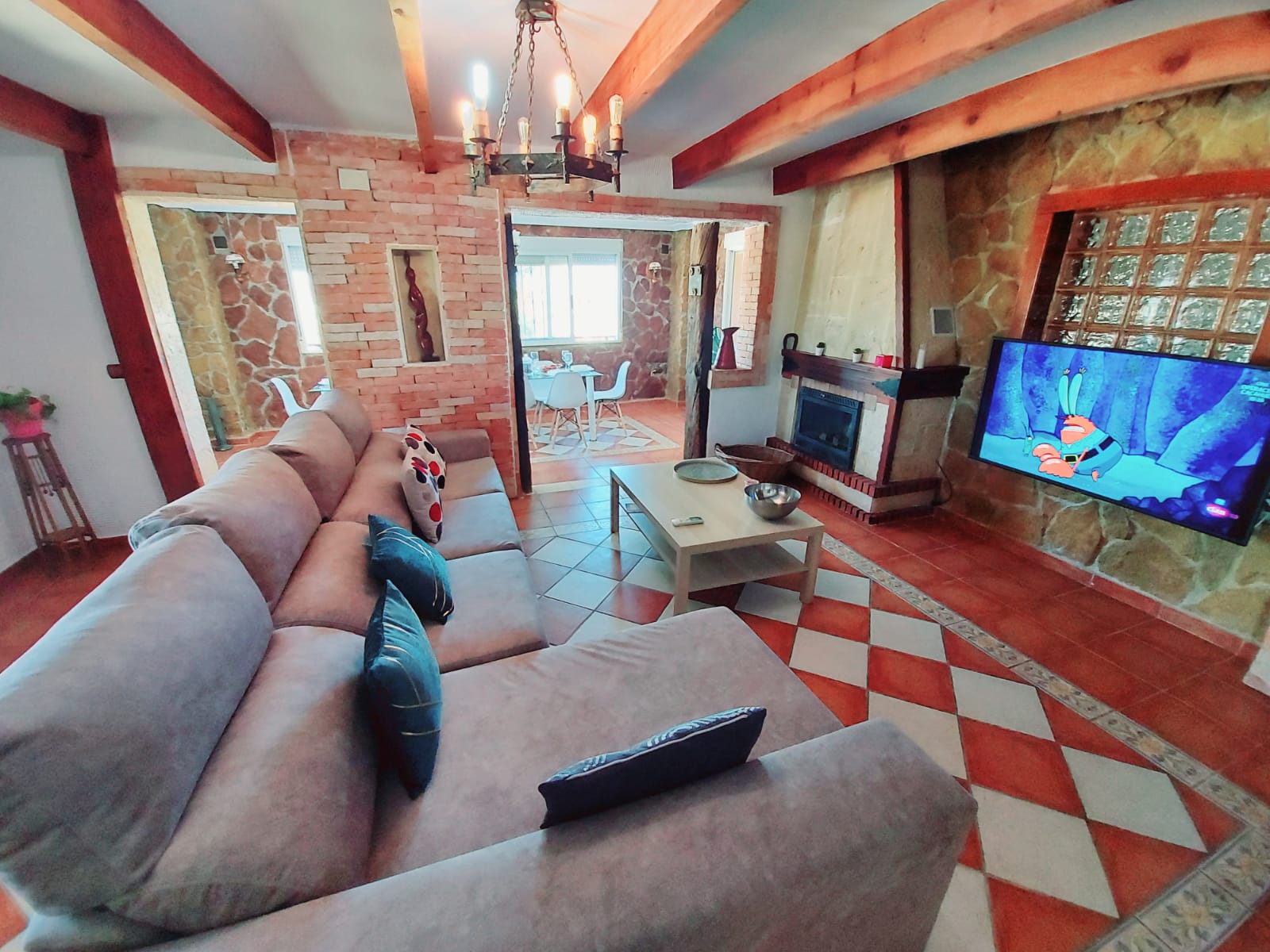 Villa independiente con apartamento de invitados en Vistabella — 495.000 EUR
