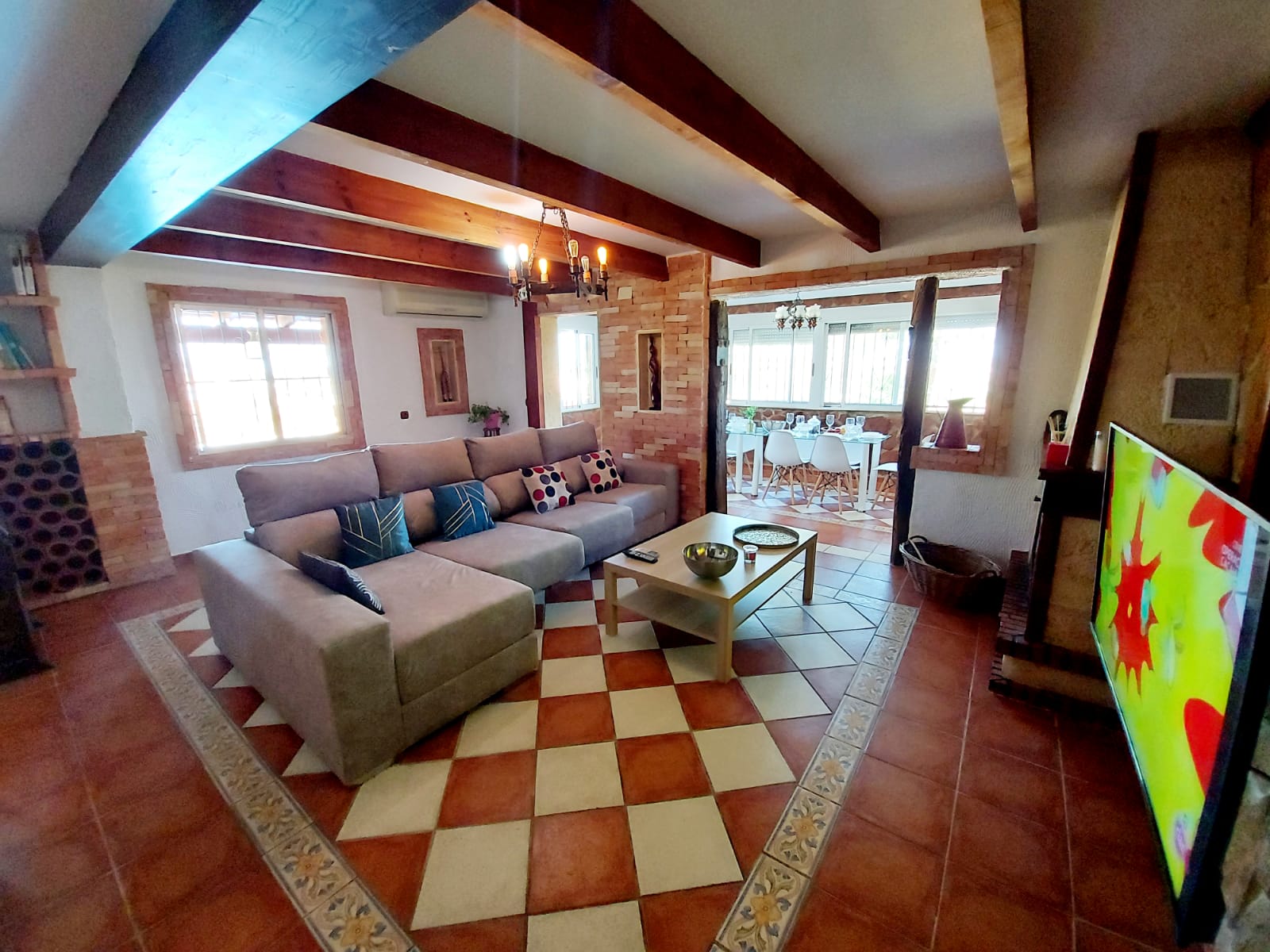 Villa independiente con apartamento de invitados en Vistabella — 495.000 EUR