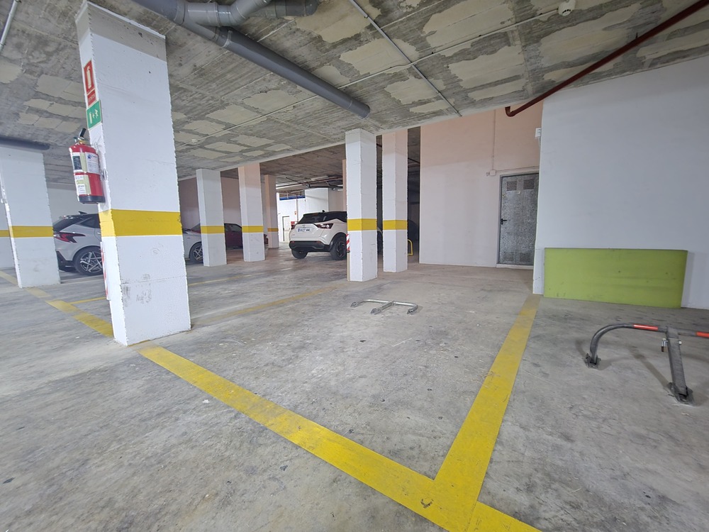 Parking privado en La Loma, Torrevieja — La comodidad de llegar y aparcar siempre