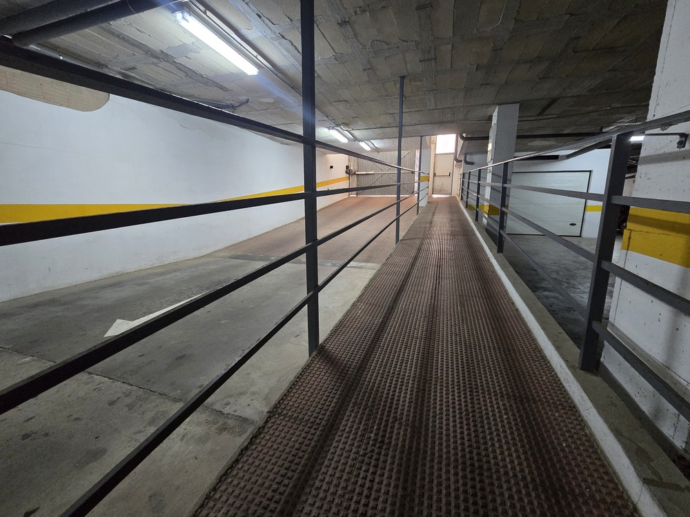 Parking privado en La Loma, Torrevieja — La comodidad de llegar y aparcar siempre