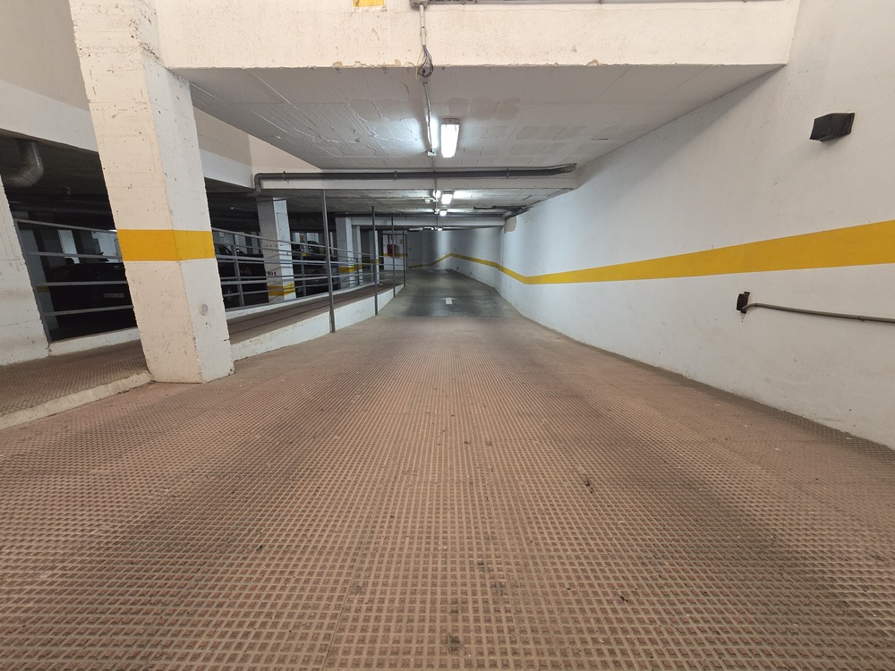 Parking privado en La Loma, Torrevieja — La comodidad de llegar y aparcar siempre