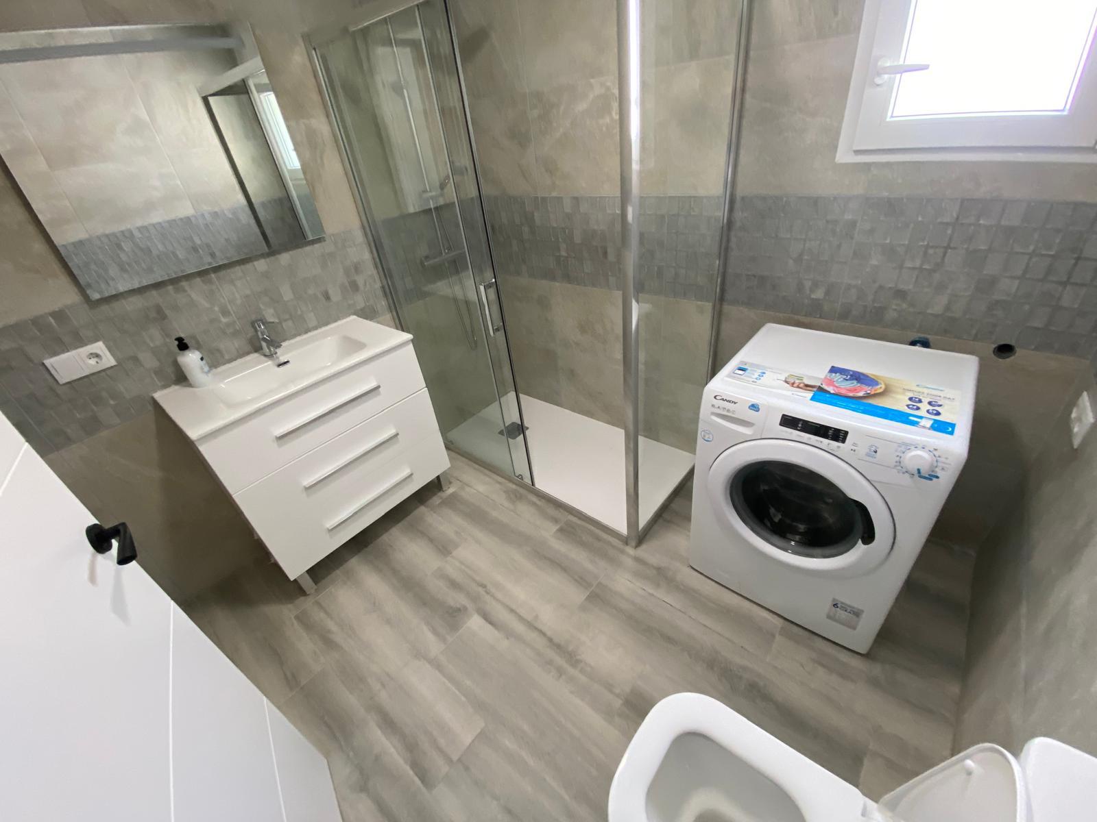 Bungalow planta baja en Nueva Torrevieja con 111 m² de parcela privada y parking