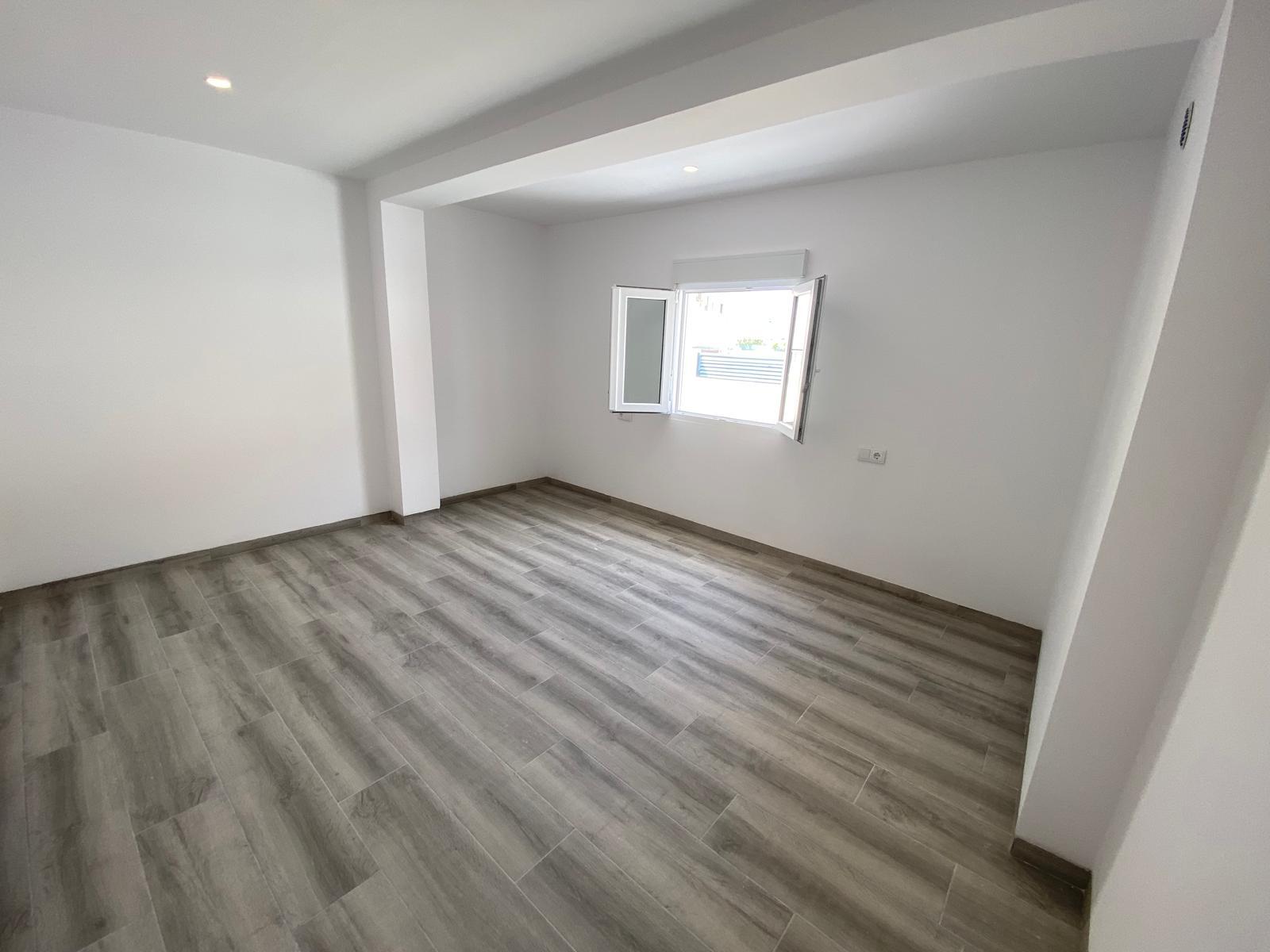 Bungalow planta baja en Nueva Torrevieja con 111 m² de parcela privada y parking