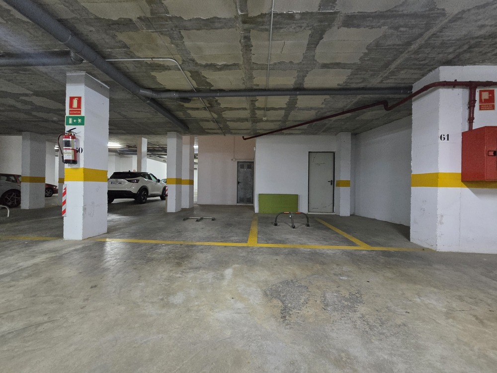 Parking en La Loma, Torrevieja: tu plaza privada a solo 700 metros del mar