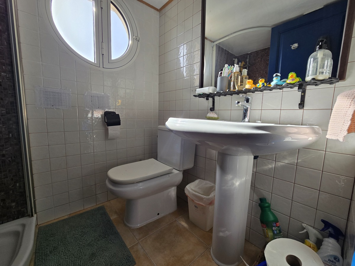 Dúplex con vistas al mar y piscina en Mil Palmeras — 3 dorm. y 119 m²