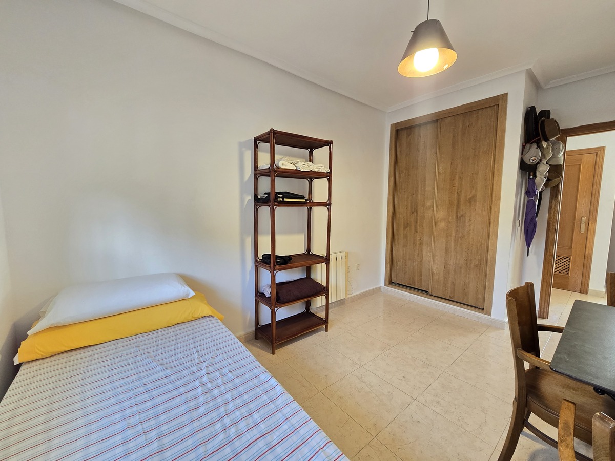 Dúplex con vistas al mar y piscina en Mil Palmeras — 3 dorm. y 119 m²