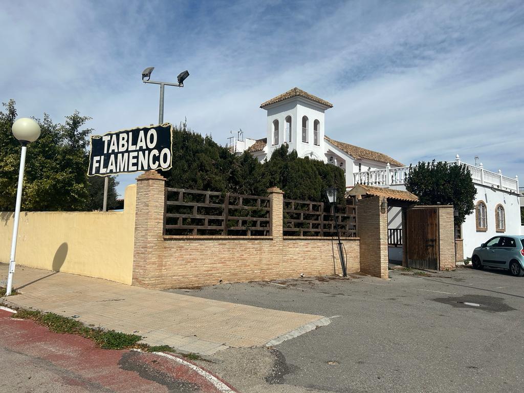 Restaurante con vivienda en La Zenia, 1000m2 de parcela — tu proyecto de vida