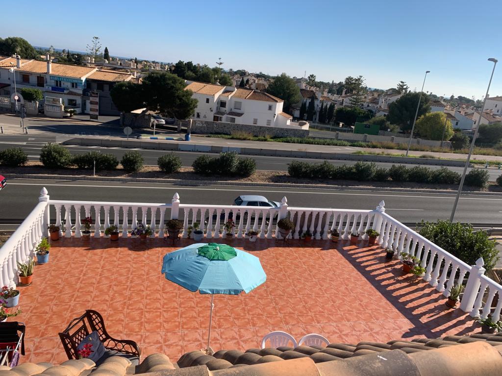 Restaurante con vivienda en La Zenia, 1000m2 de parcela — tu proyecto de vida