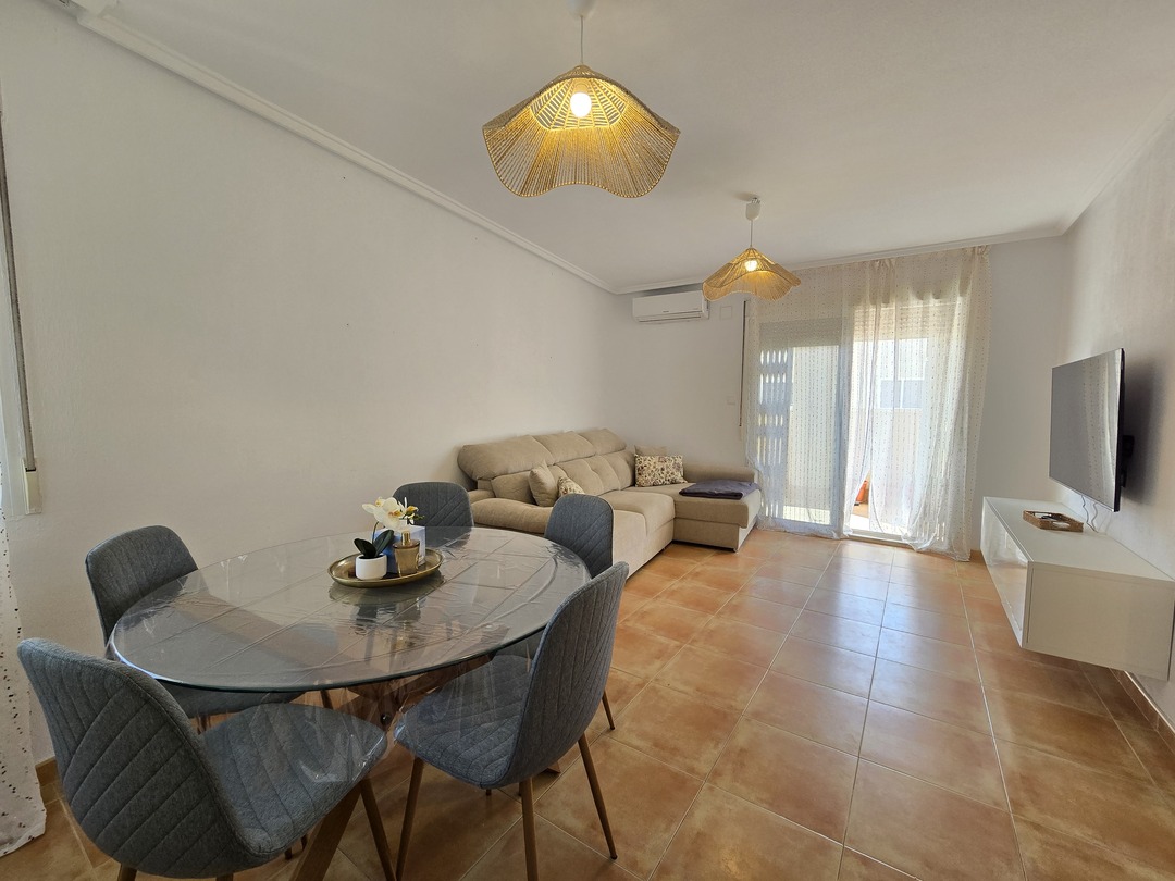 Ático con terraza esquinera de 40 m² en La Loma, Torrevieja — incluye garaje