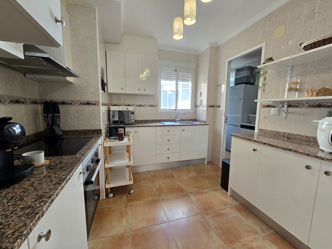 Ático con terraza esquinera de 40 m² en La Loma, Torrevieja — incluye garaje