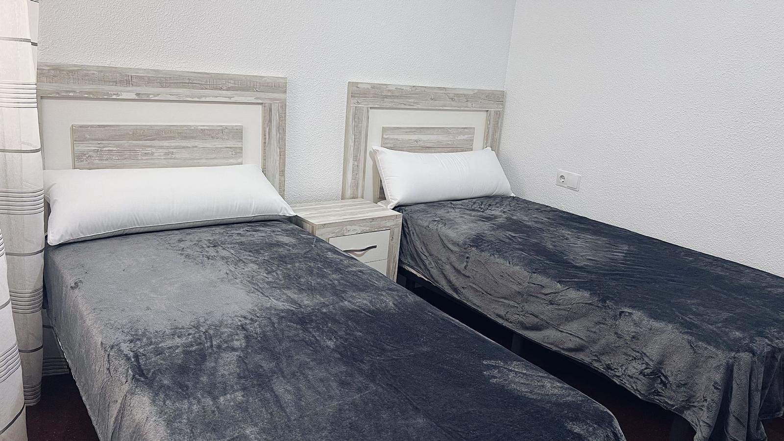 Apartamento con terraza acristalada en el centro de Torrevieja — 72 m² de confort