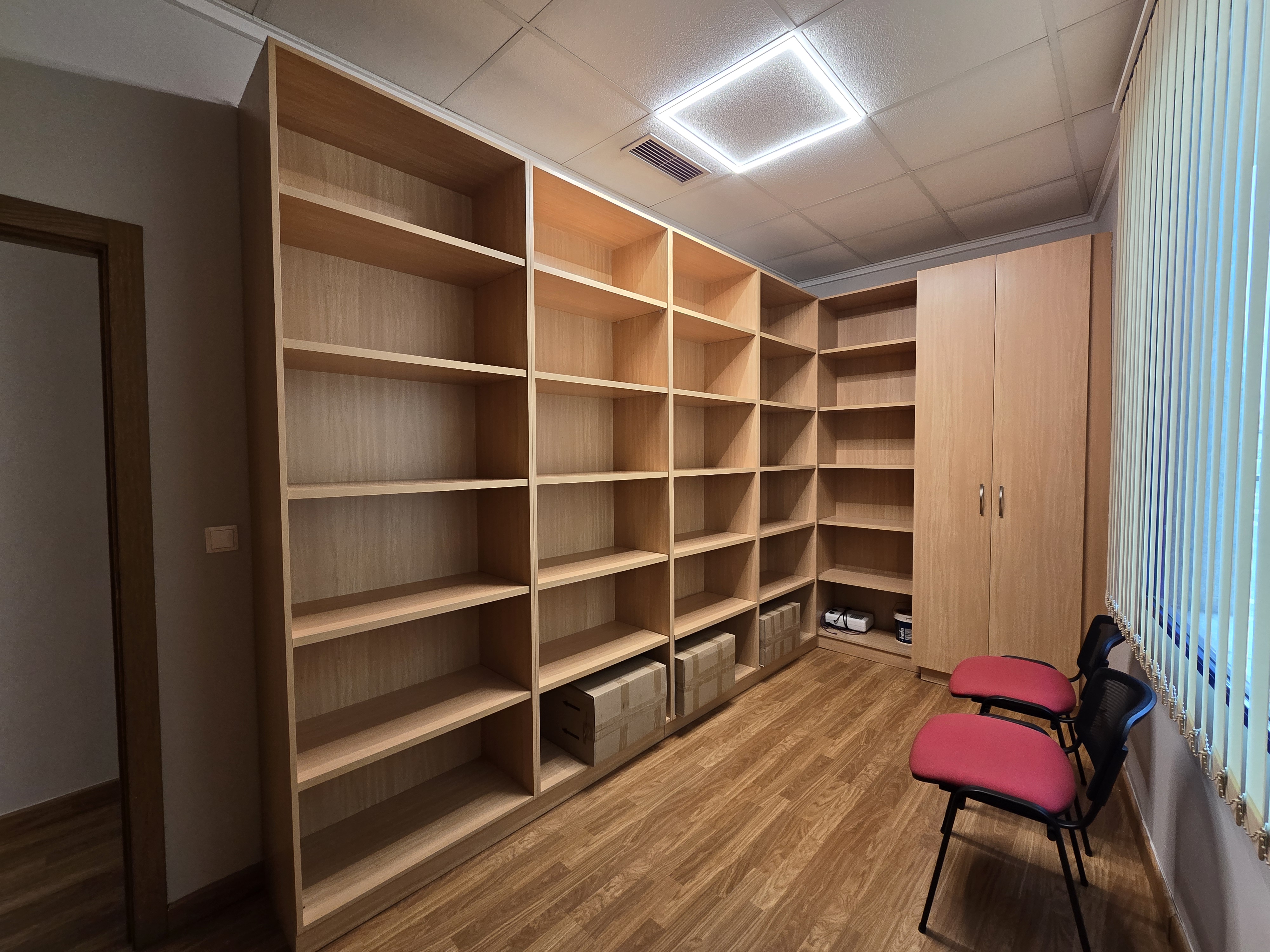 Local comercial en esquina en La Loma, Torrevieja — 87 m² listo para estrenar