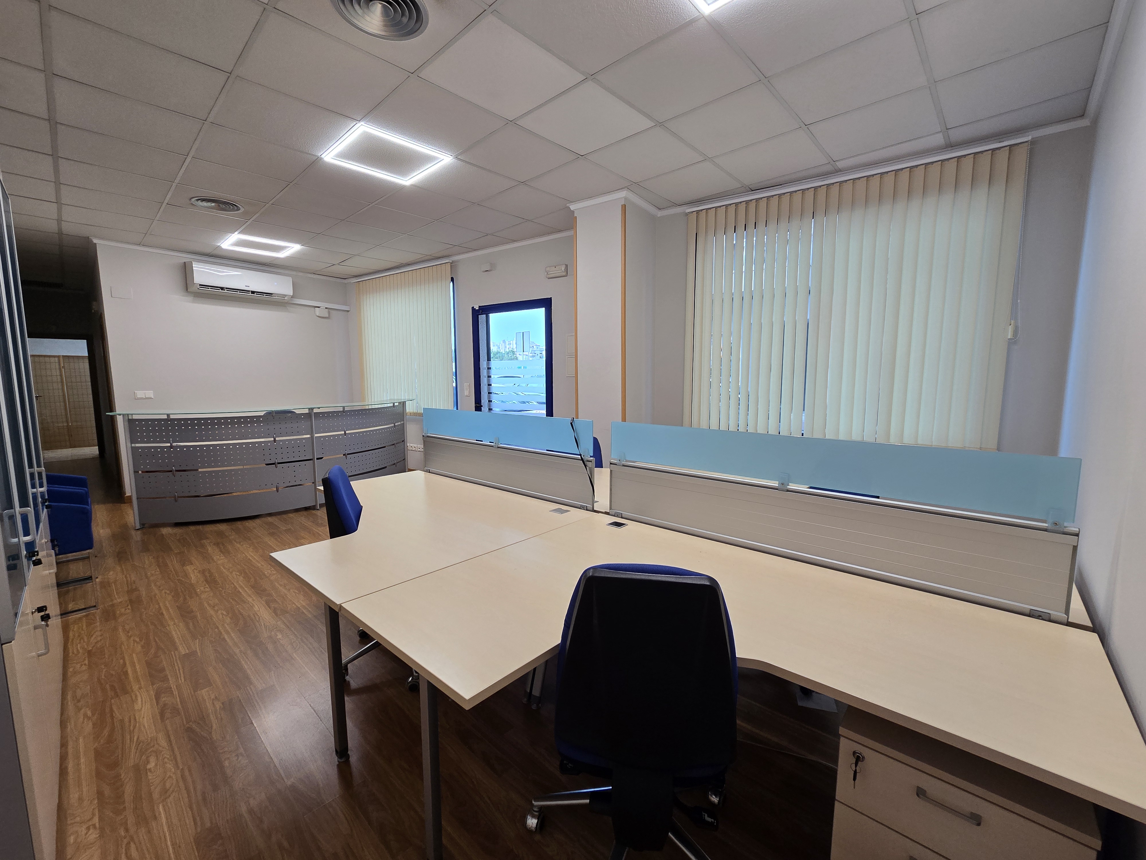Local comercial en esquina en La Loma, Torrevieja — 87 m² listo para estrenar