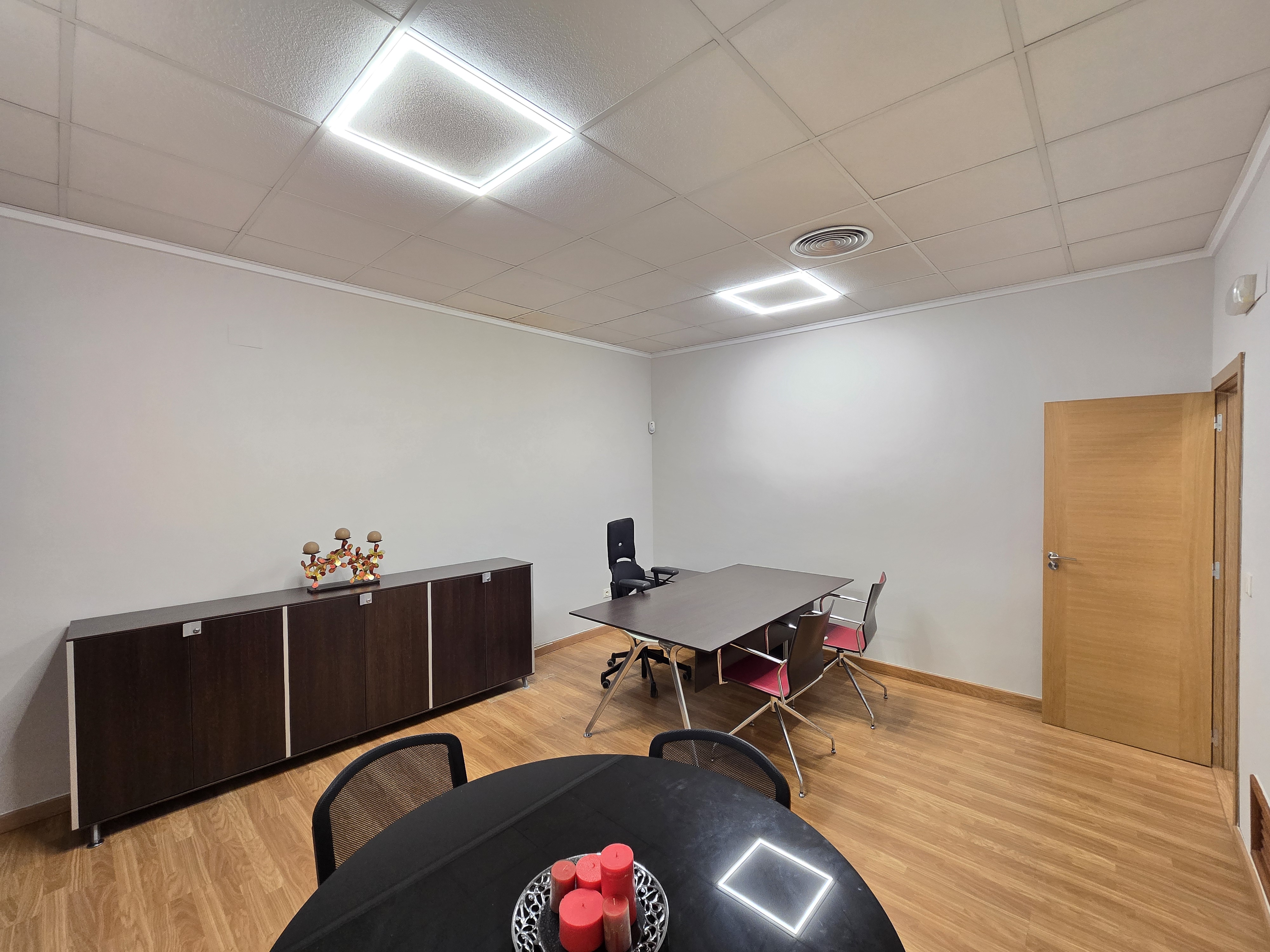 Local comercial en esquina en La Loma, Torrevieja — 87 m² listo para estrenar